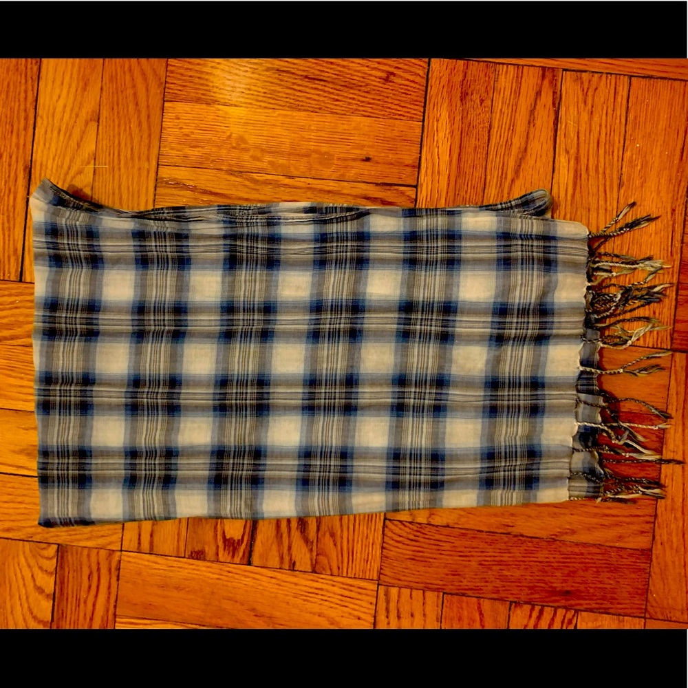 Gap Scarf